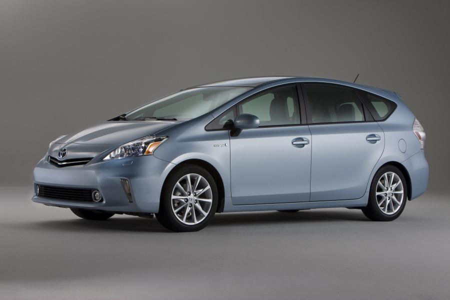 Toyota Prius V '2011